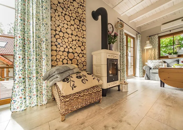 Folkowa Chatka- Kaszubska Ostoja