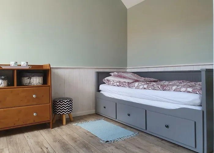 Semesterbostad Folkowa Chatka- Kaszubska Ostoja *